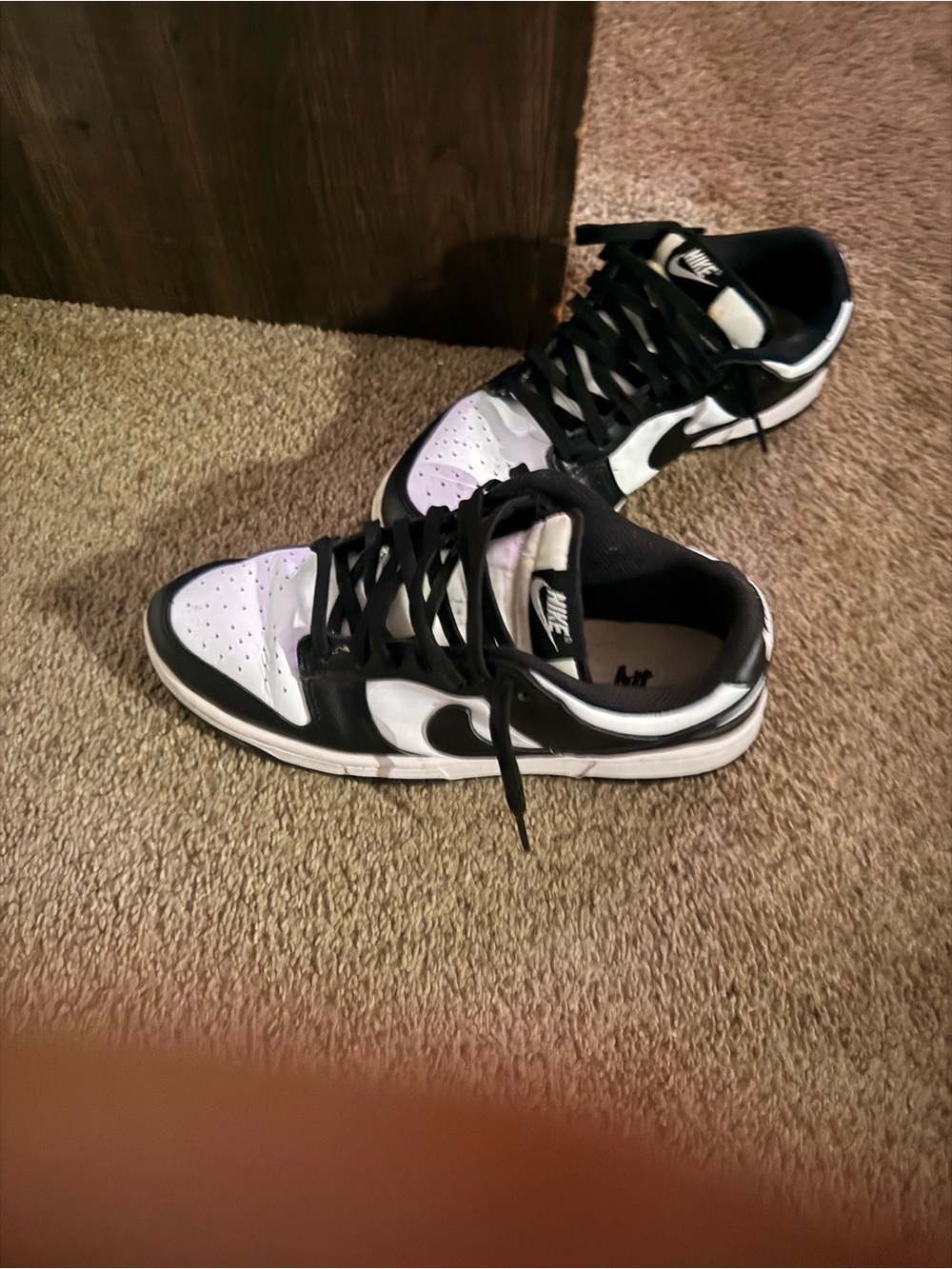 Nike Black and White Low-Top Sneakers - Picture 2 of 3
